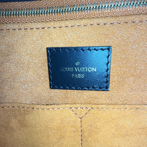 SOLD!!! 🖤 LOUIS VUITTON ON THE GO GM EMPREINTE - black - Picture 15 of 16